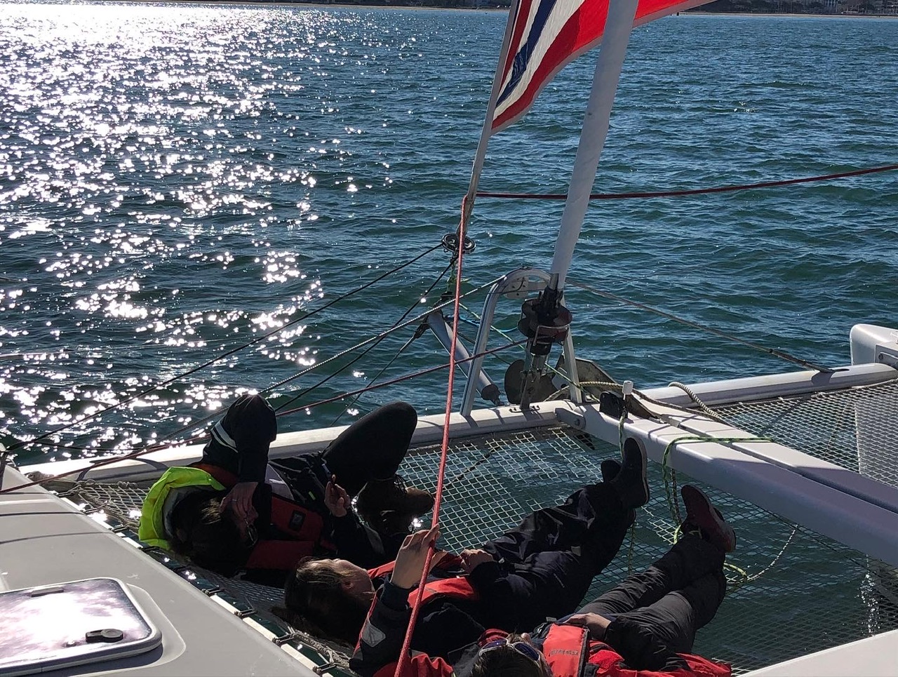 Initiation à la voile sur catamaran de croisière